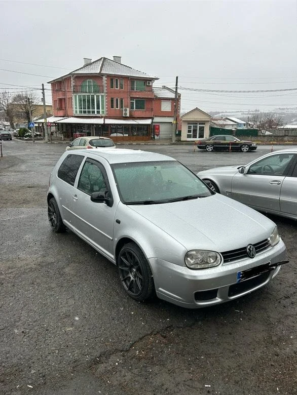 VW Golf, снимка 4 - Автомобили и джипове - 49323934