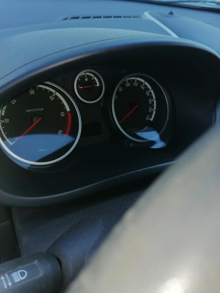 Opel Corsa  - изображение 7