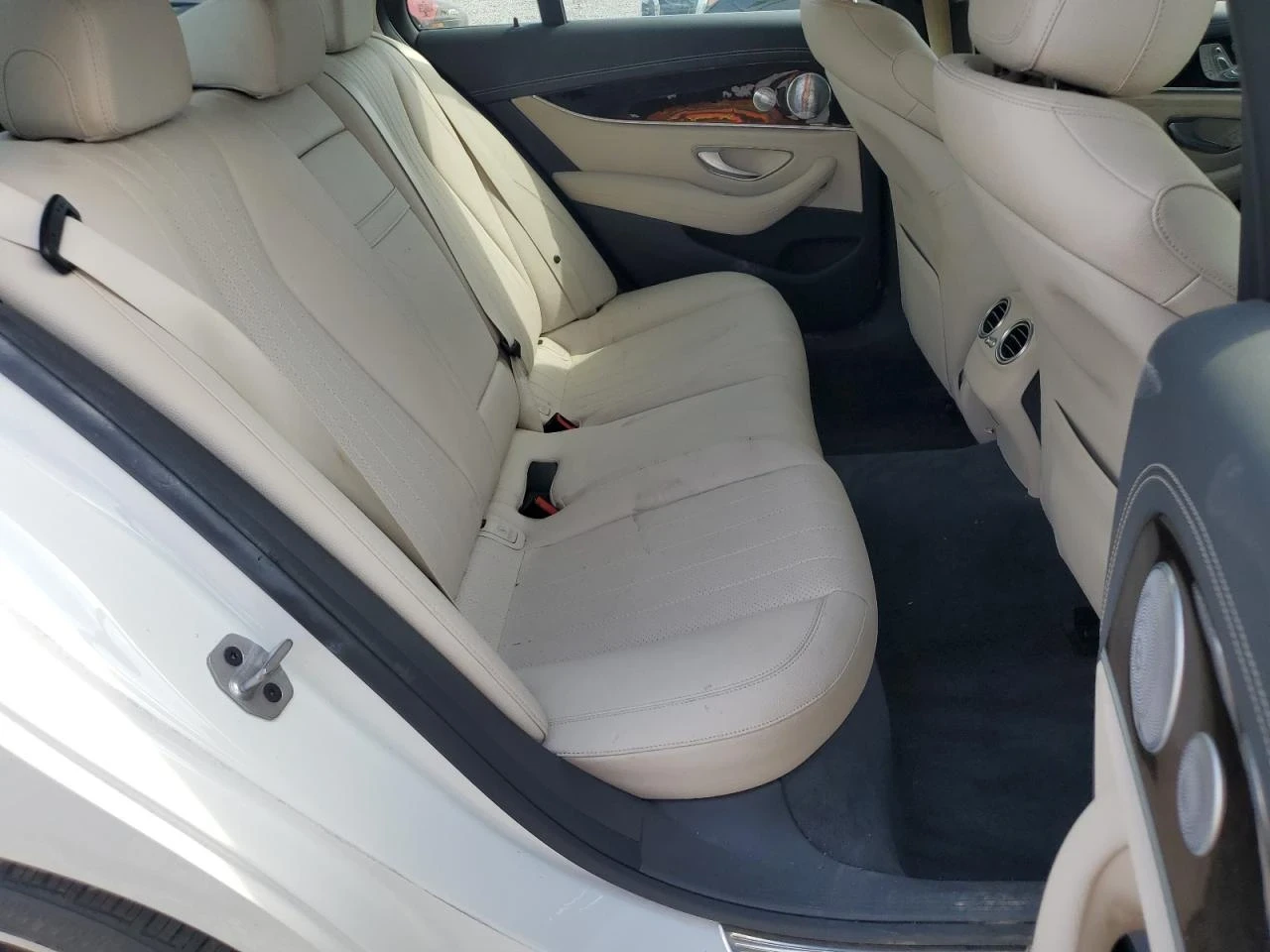 Mercedes-Benz E 350  - изображение 10