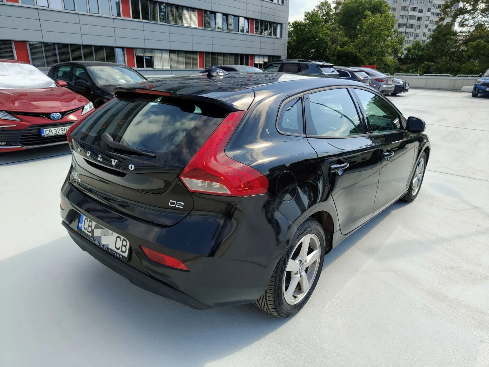 Volvo V40 D2 1.6 - изображение 3