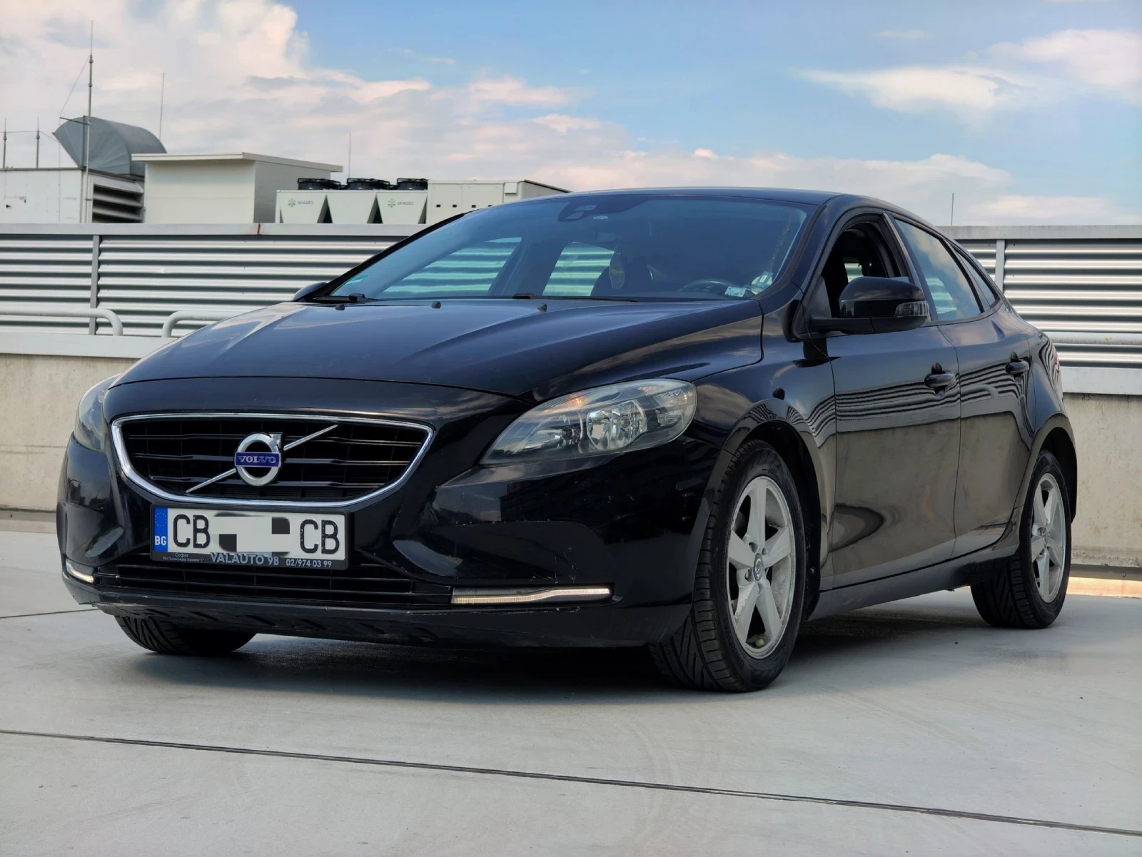Volvo V40 D2 1.6 - изображение 2