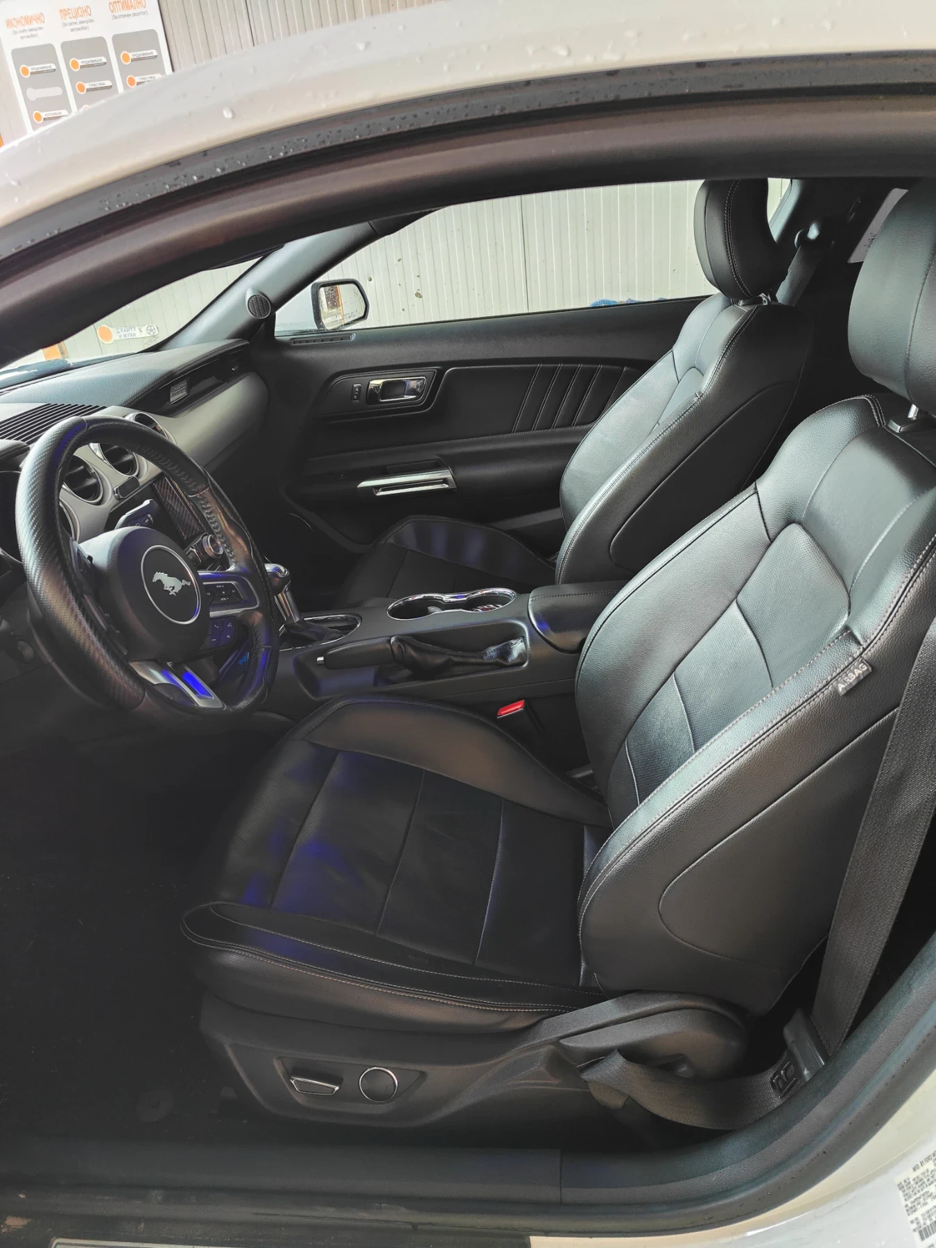 Ford Mustang  - изображение 6