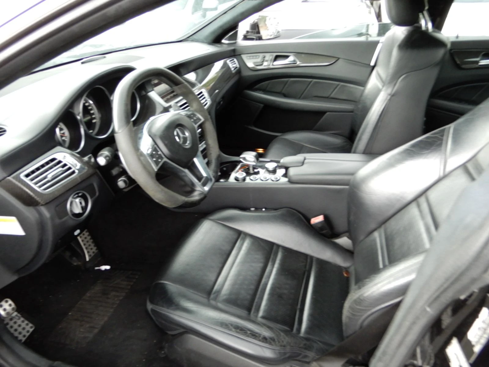 Mercedes-Benz CLS 63 AMG CARBON CERAMIC* HARMAN* ОБДУХ* LANE ASSIST* PERFRO - изображение 8