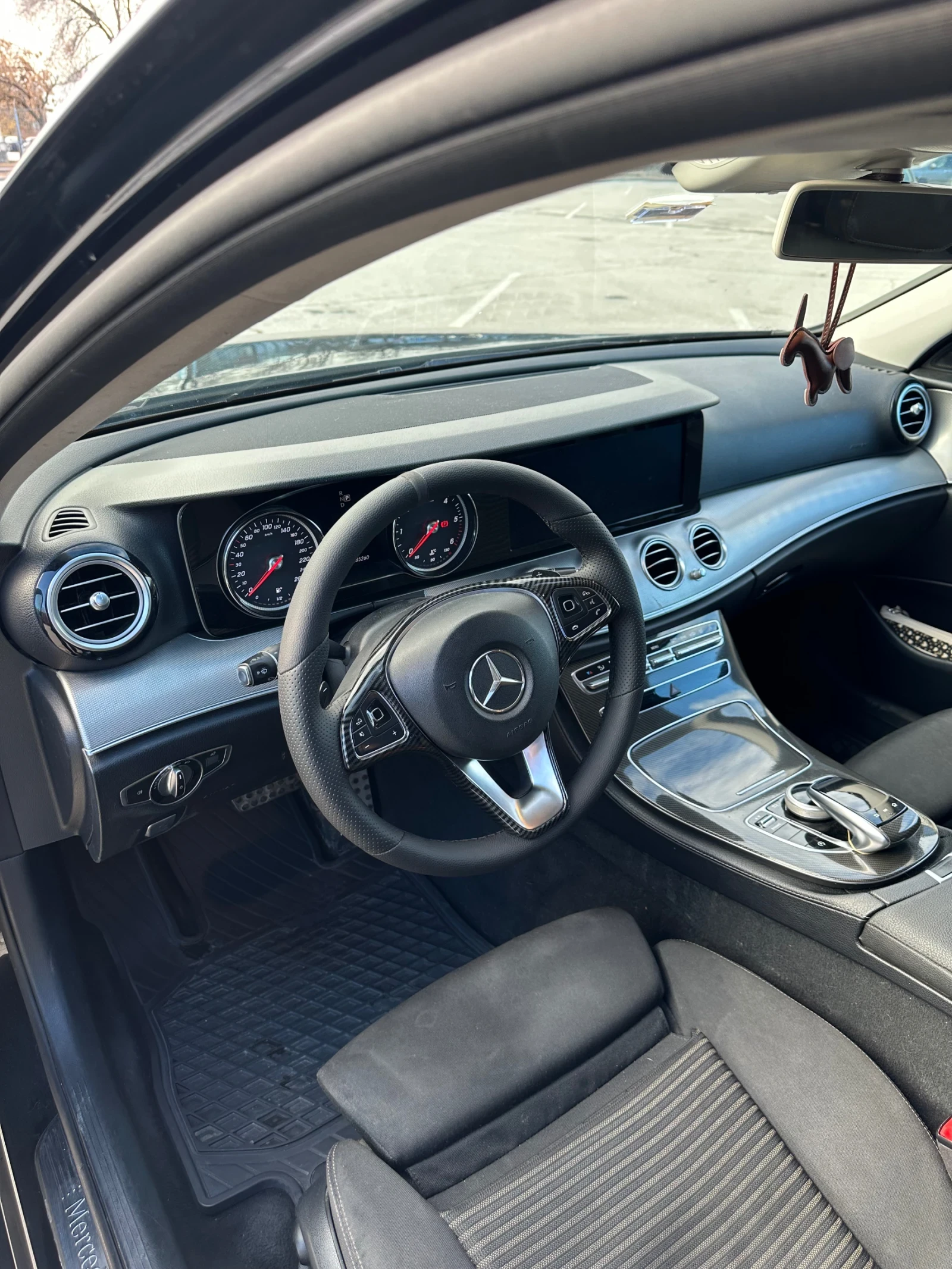Mercedes-Benz E 200  - изображение 8
