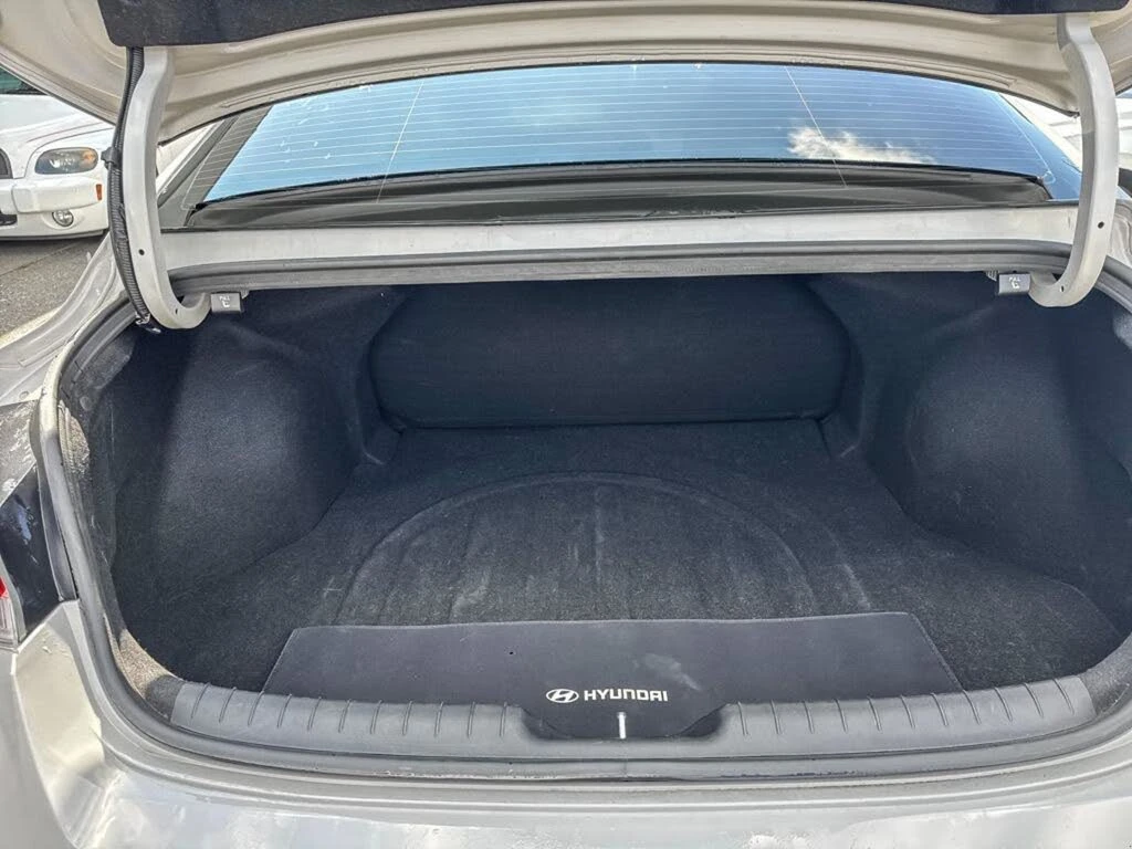 Hyundai Elantra PREFERRED FWD * CARPLAY * PANO * CAMERA * NAVI   - изображение 7