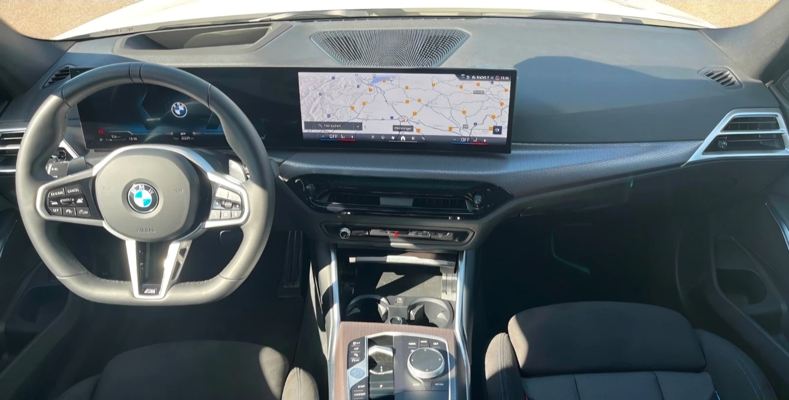 BMW 330 xDrive LCI 2  - изображение 4