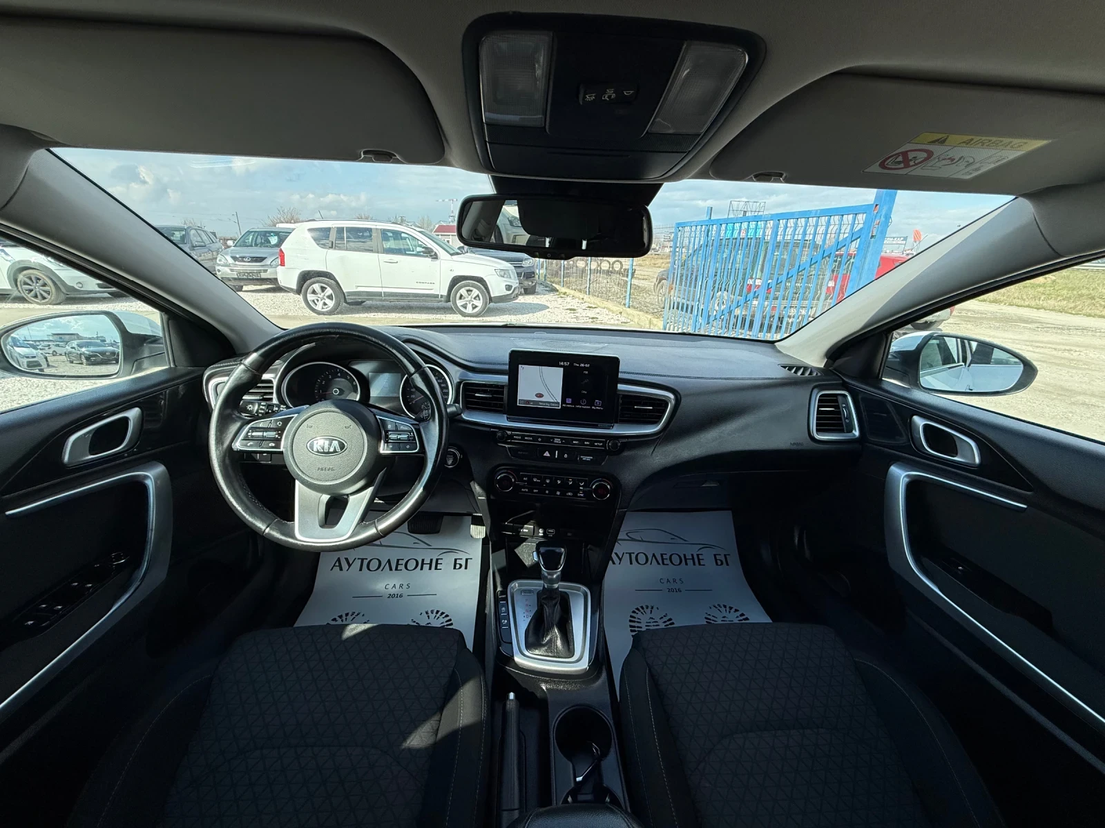 Kia Ceed 1.4 GDi, снимка 11 - Автомобили и джипове - 53633408