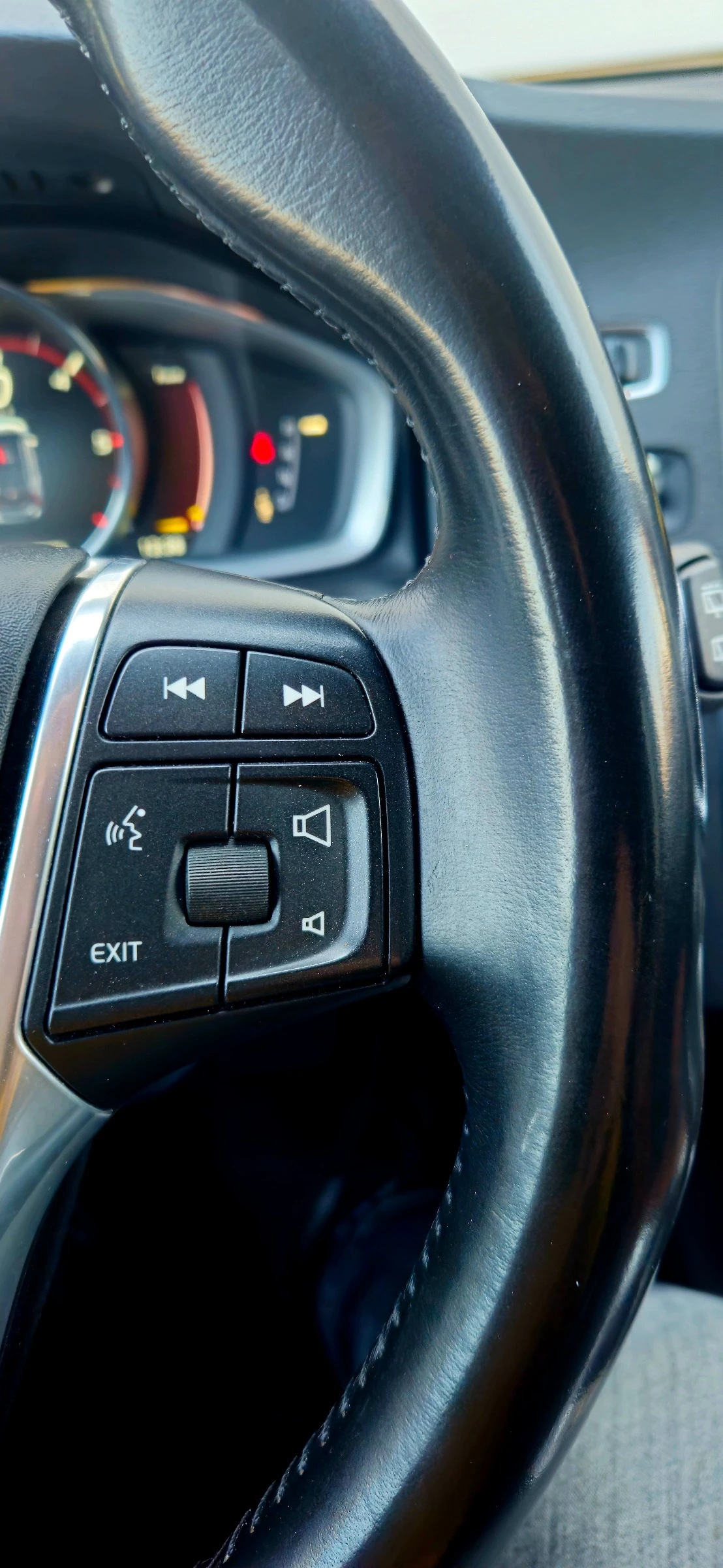 Volvo V60 Cross Country  - изображение 5