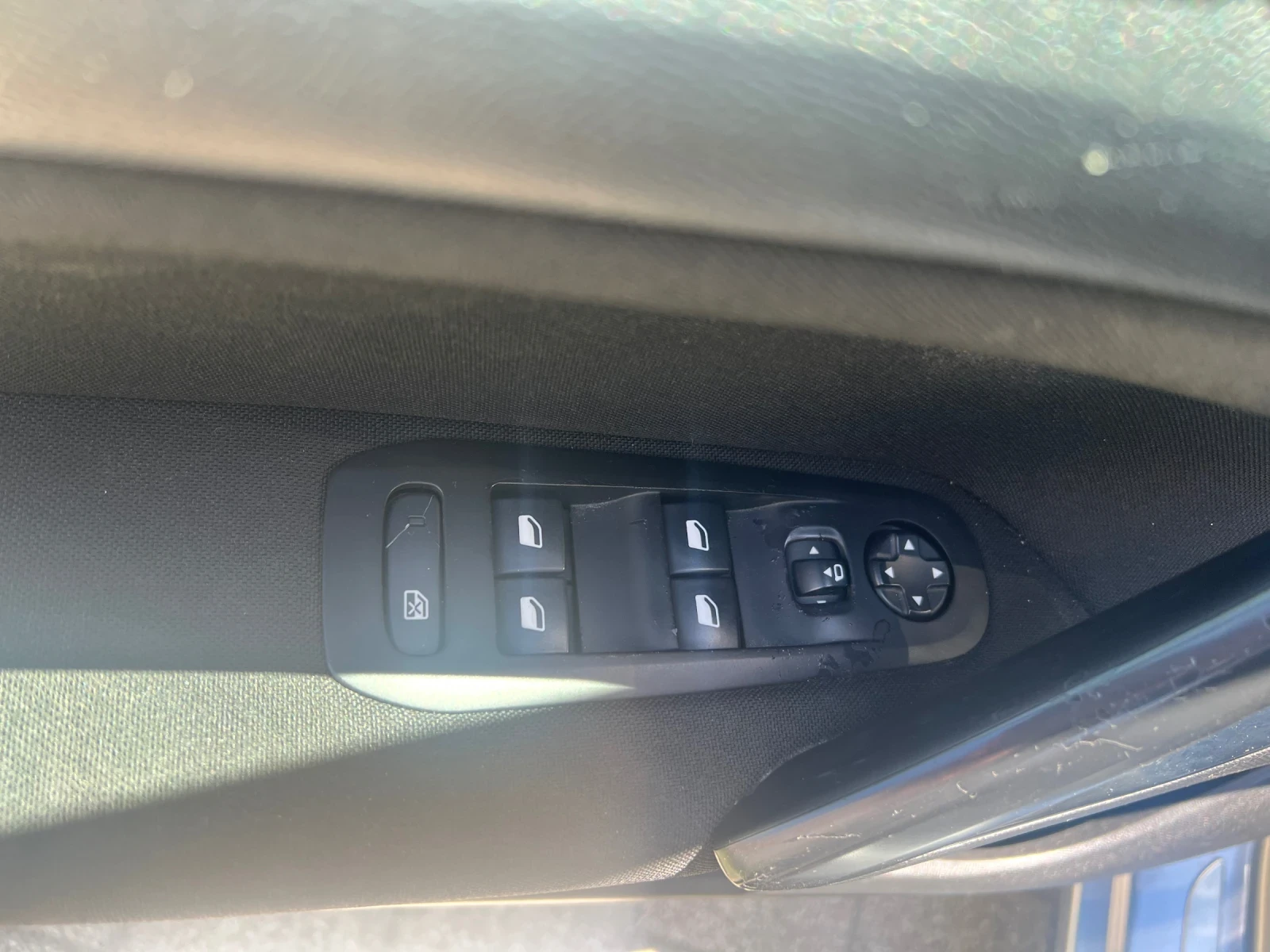 Peugeot 308 2.0, снимка 14 - Автомобили и джипове - 54158461