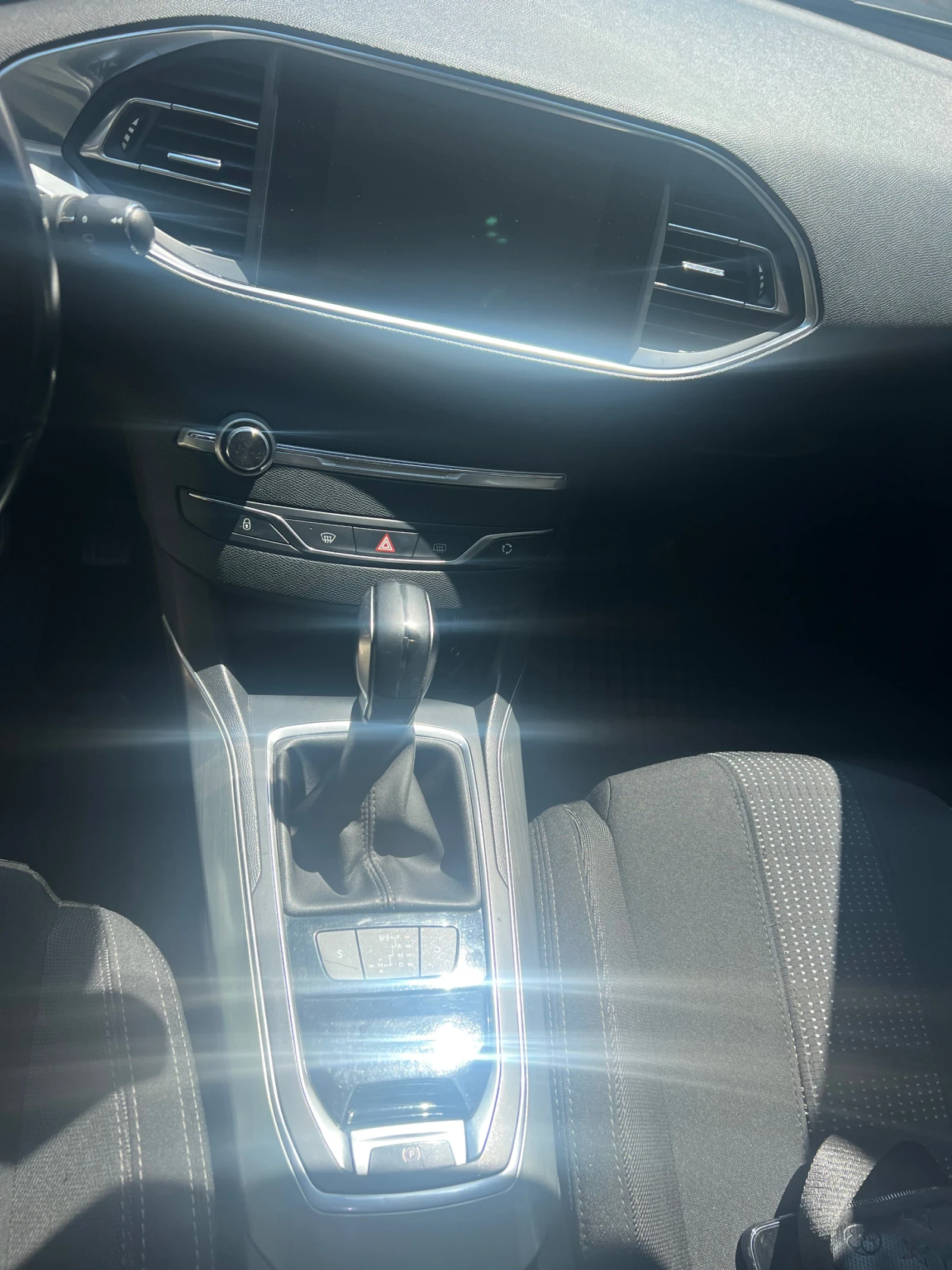 Peugeot 308 2.0, снимка 10 - Автомобили и джипове - 54158461