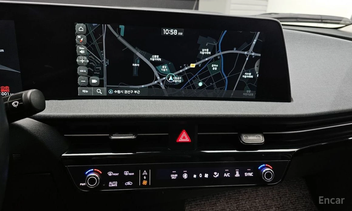 Kia EV6 * AWD* КАМЕРИ* 360* LANE* ASSIST* ПОДГРЕВ* , снимка 11 - Автомобили и джипове - 54214937