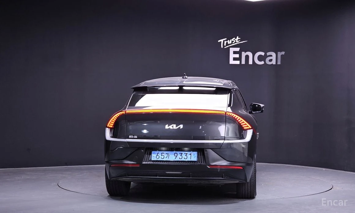 Kia EV6 * AWD* КАМЕРИ* 360* LANE* ASSIST* ПОДГРЕВ* , снимка 4 - Автомобили и джипове - 54214937