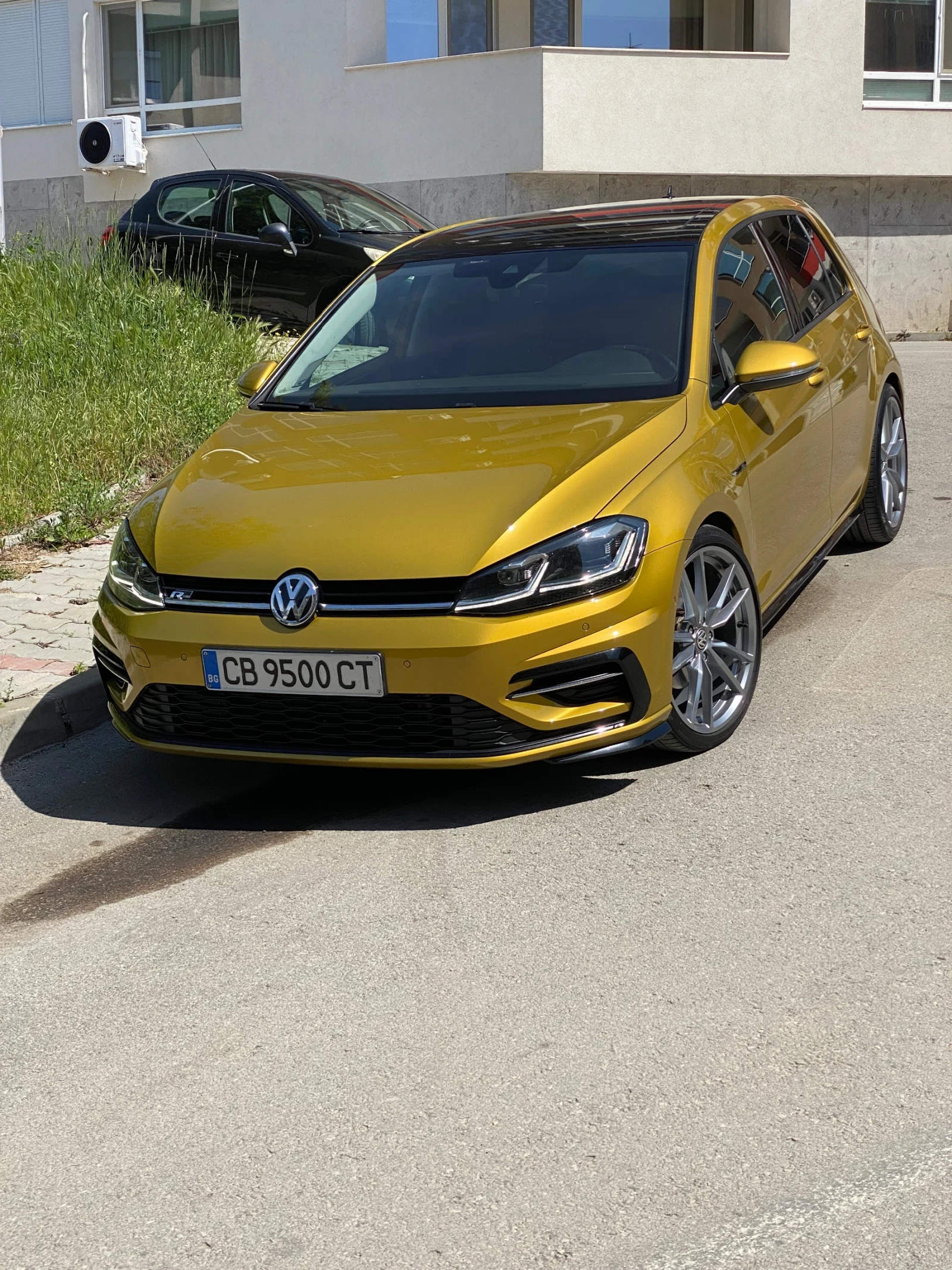 VW Golf R-line