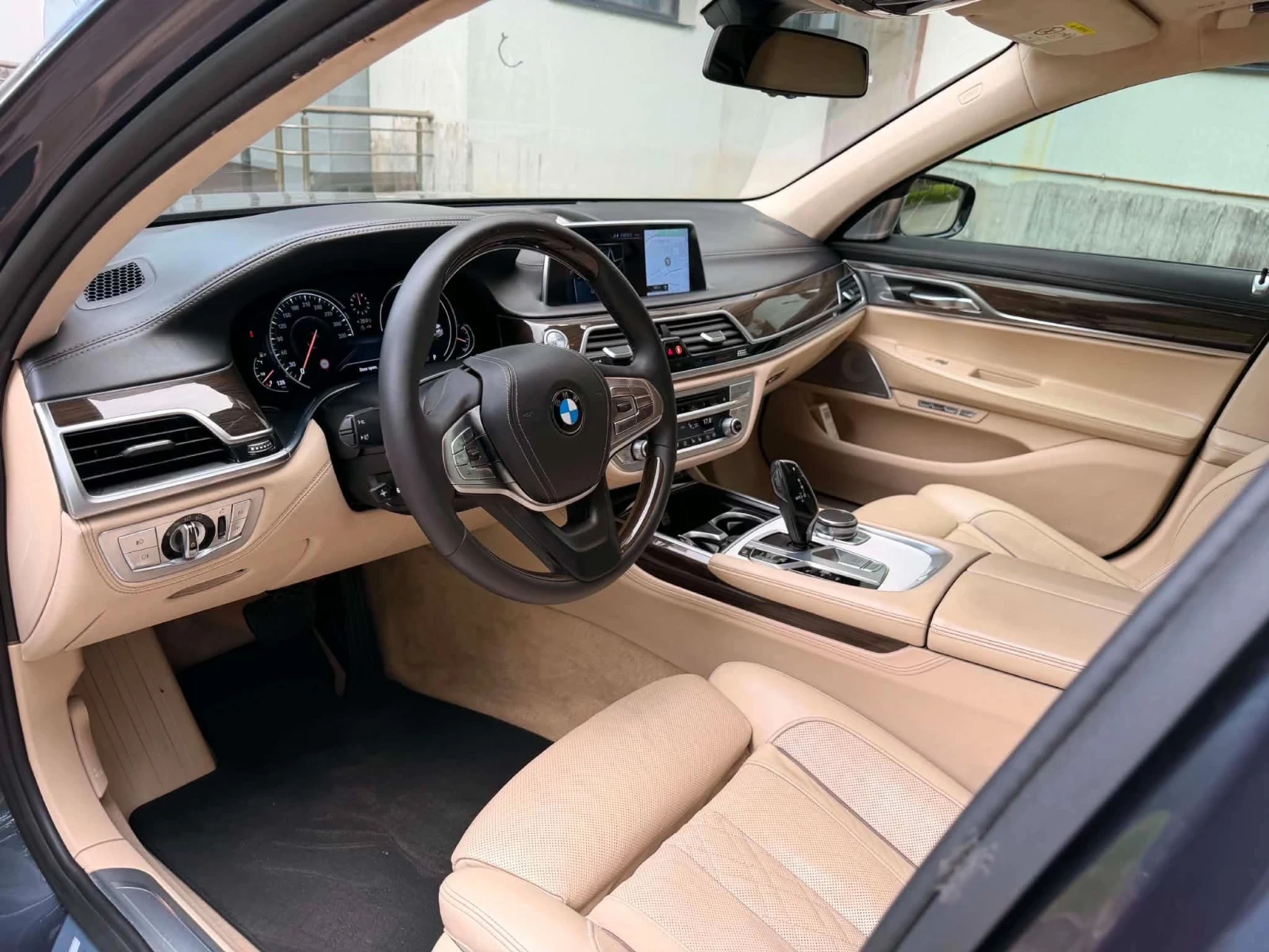 BMW 750 Long / Full, снимка 11 - Автомобили и джипове - 54883872