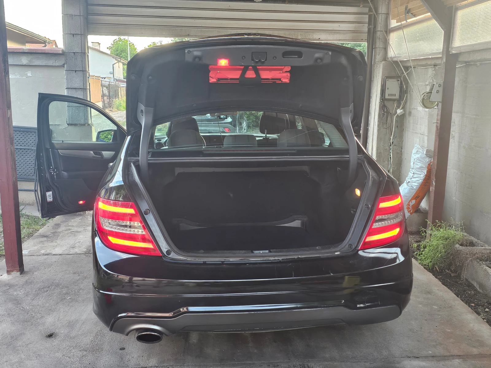 Mercedes-Benz C 220 CDI, Facelift, снимка 8 - Автомобили и джипове - 54982929