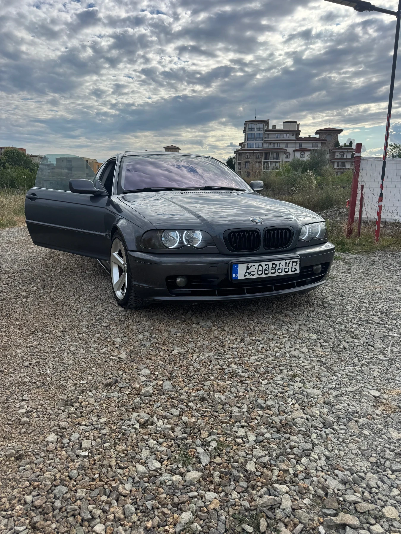 BMW 320, снимка 5 - Автомобили и джипове - 55420182