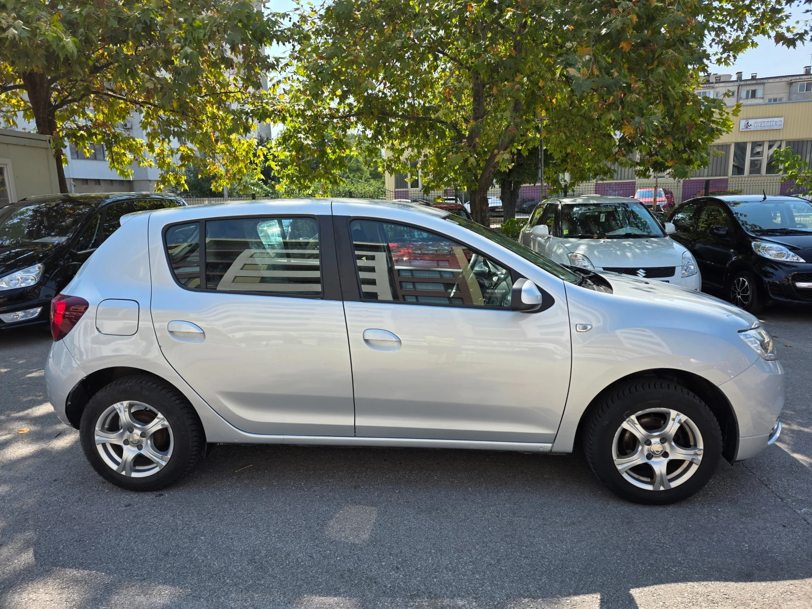 Dacia Sandero 1.0 EURO 6C, снимка 5 - Автомобили и джипове - 55593805