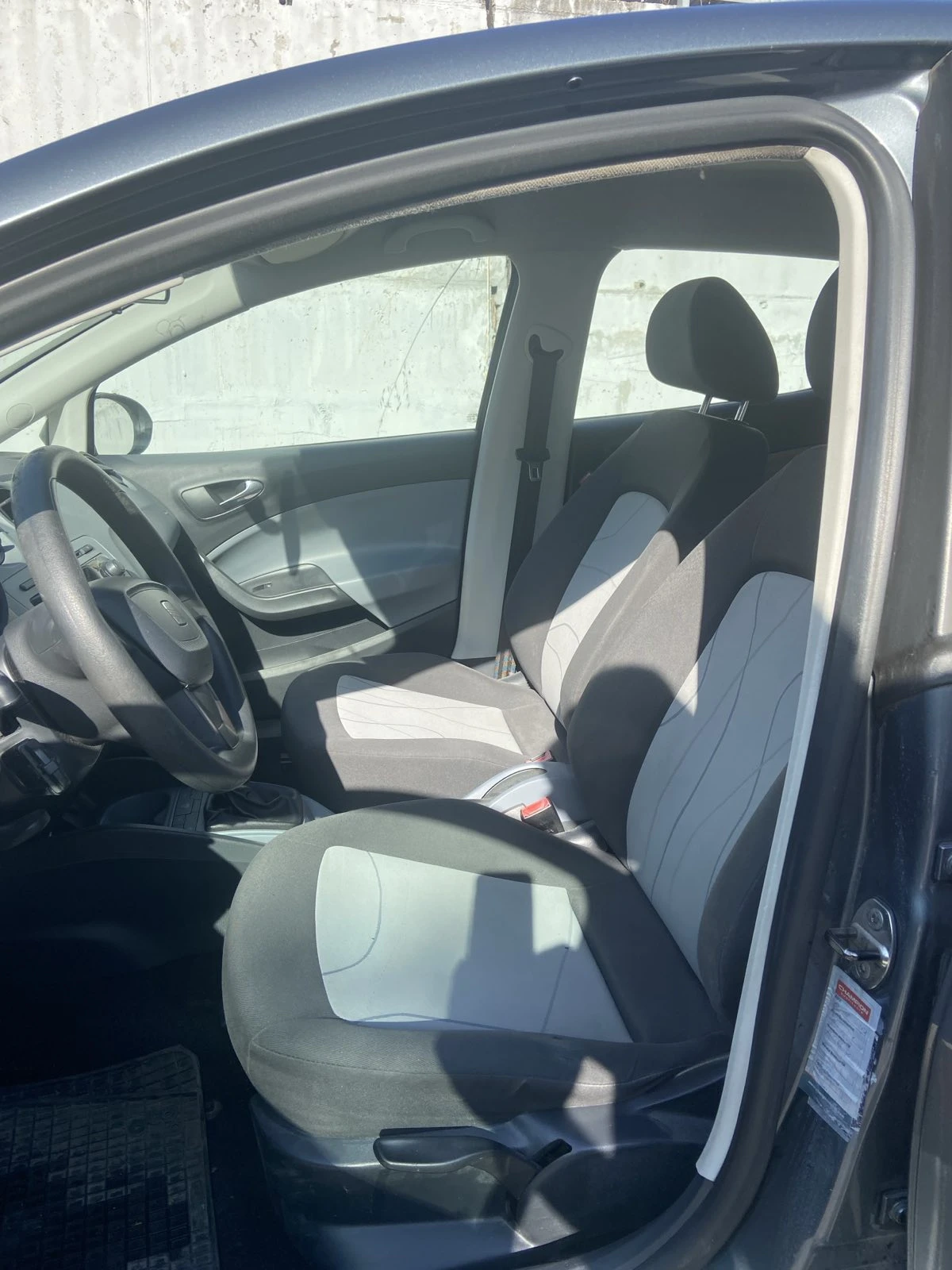 Seat Ibiza, снимка 11 - Автомобили и джипове - 55904543