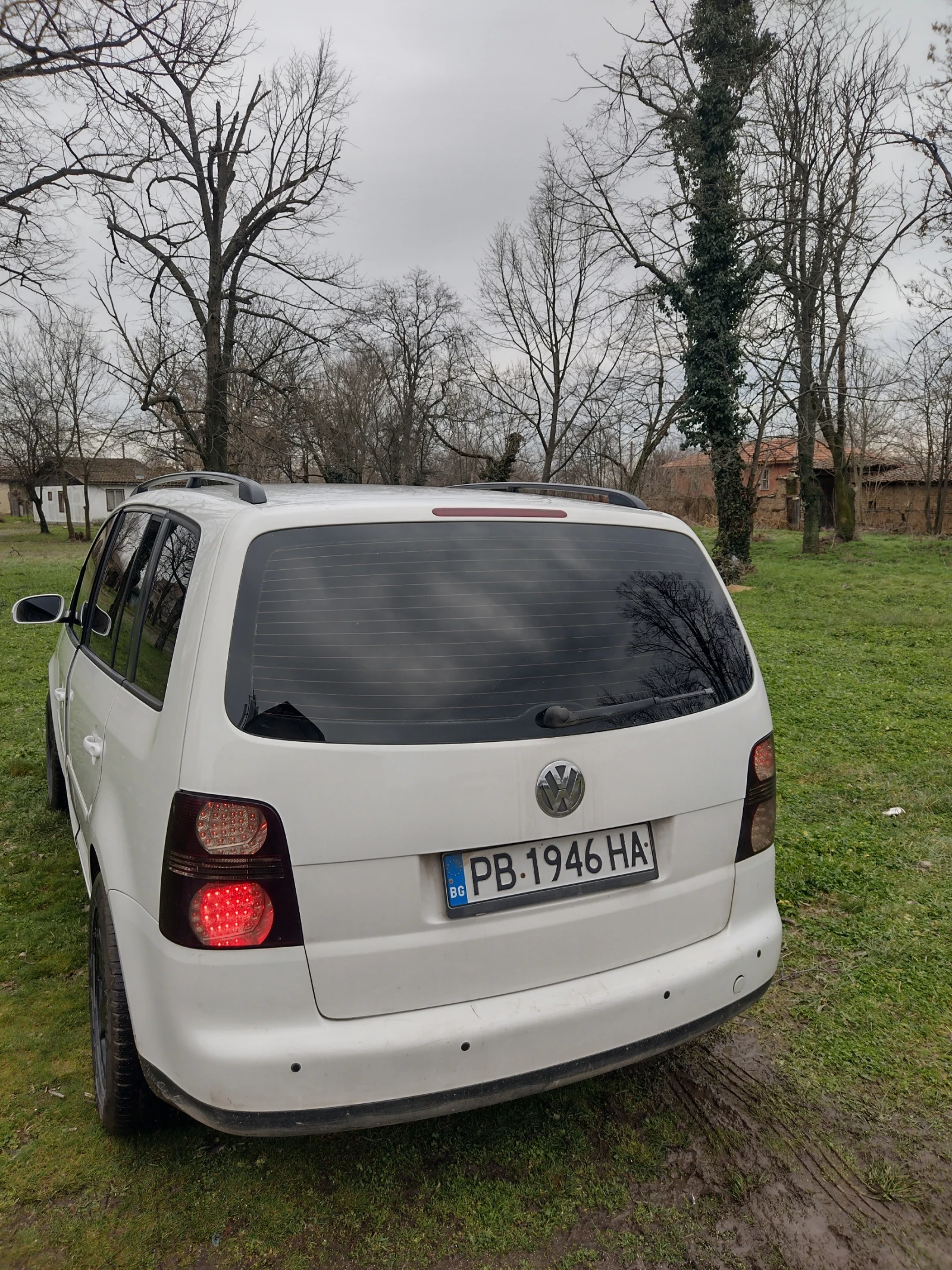 VW Touran, снимка 2 - Автомобили и джипове - 55978479