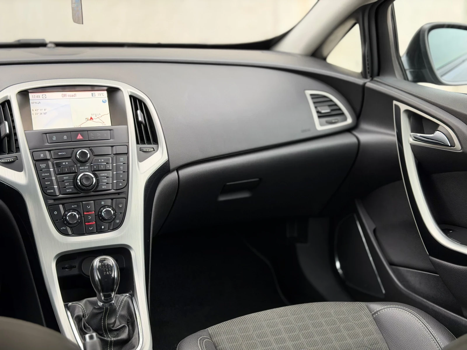 Opel Astra 1.7CDTi~110hp~GTC~НАВИГАЦИЯ, снимка 13 - Автомобили и джипове - 56280769