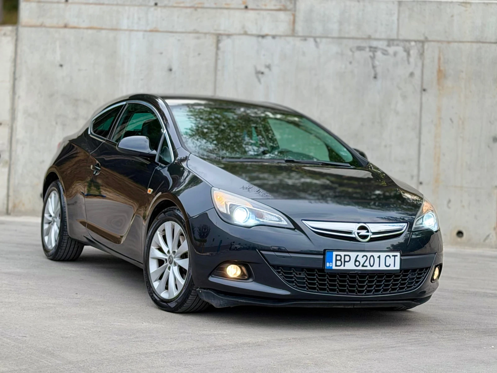 Opel Astra 1.7CDTi~110hp~GTC~НАВИГАЦИЯ, снимка 3 - Автомобили и джипове - 56280769