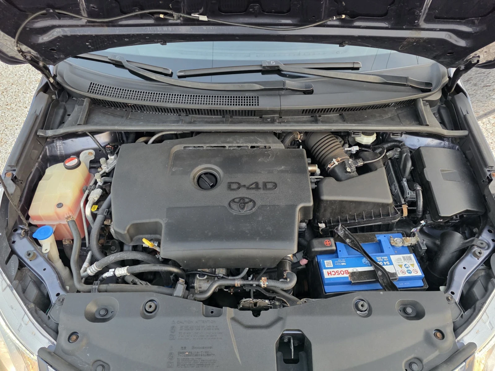 Toyota Avensis 2.0 D2D, снимка 12 - Автомобили и джипове - 56585408