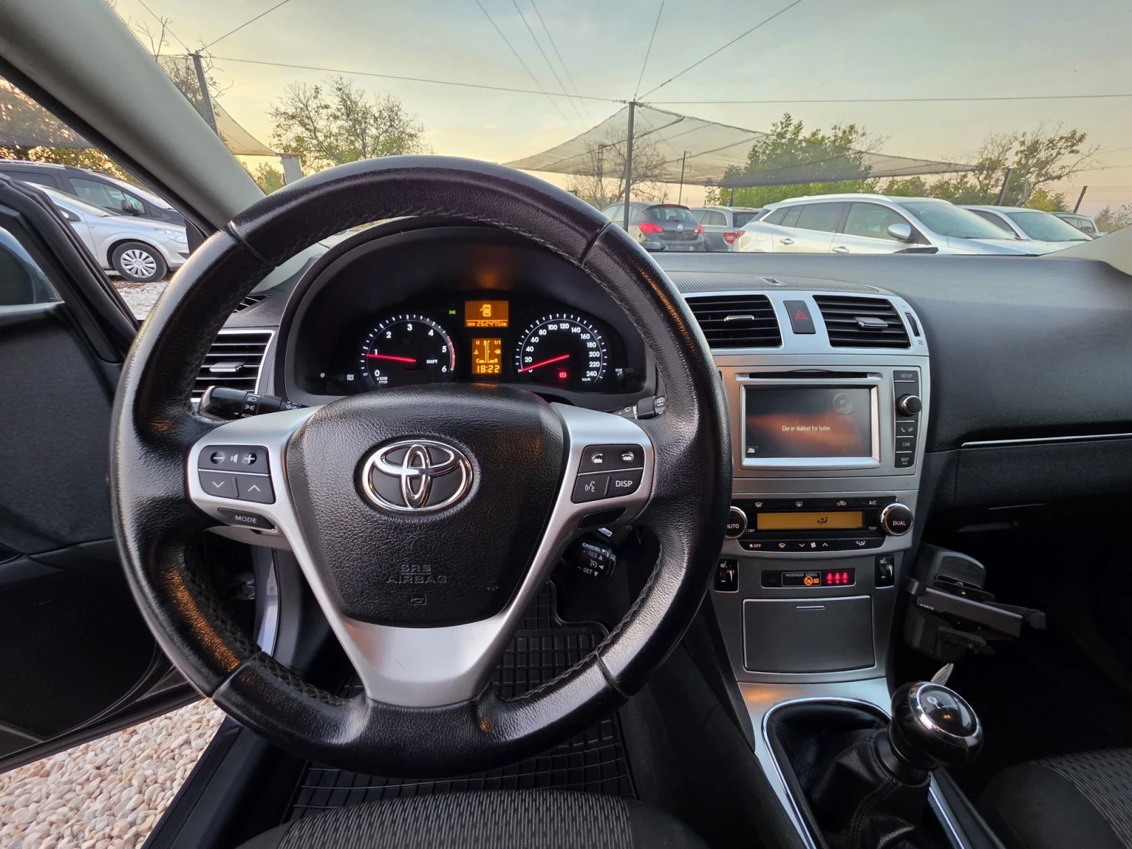 Toyota Avensis 2.0 D2D, снимка 10 - Автомобили и джипове - 56585408