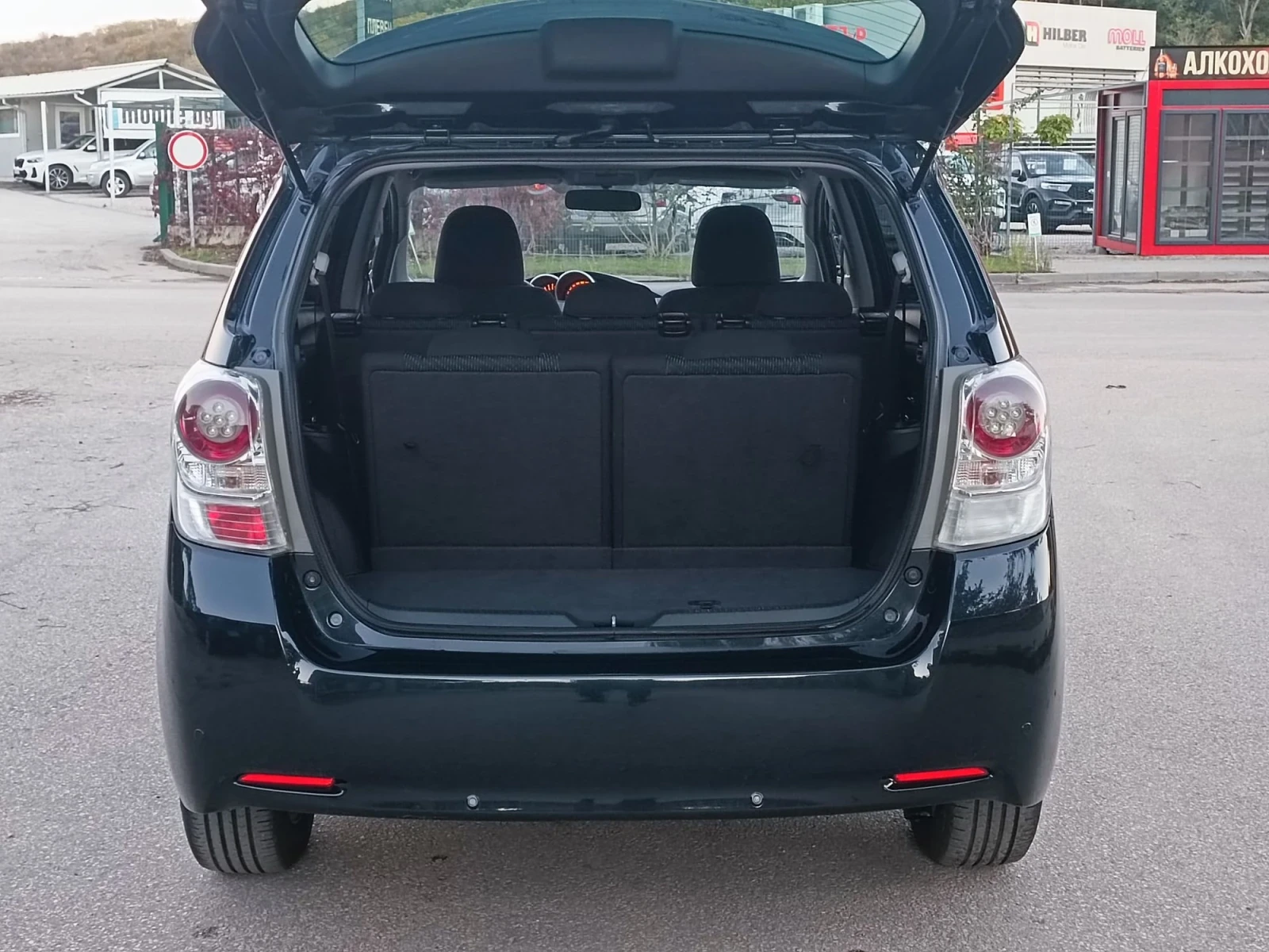 Toyota Verso 1.8i-147��-���������-�����-6��-NAVI-7� | Mobile.bg � ����������� 5