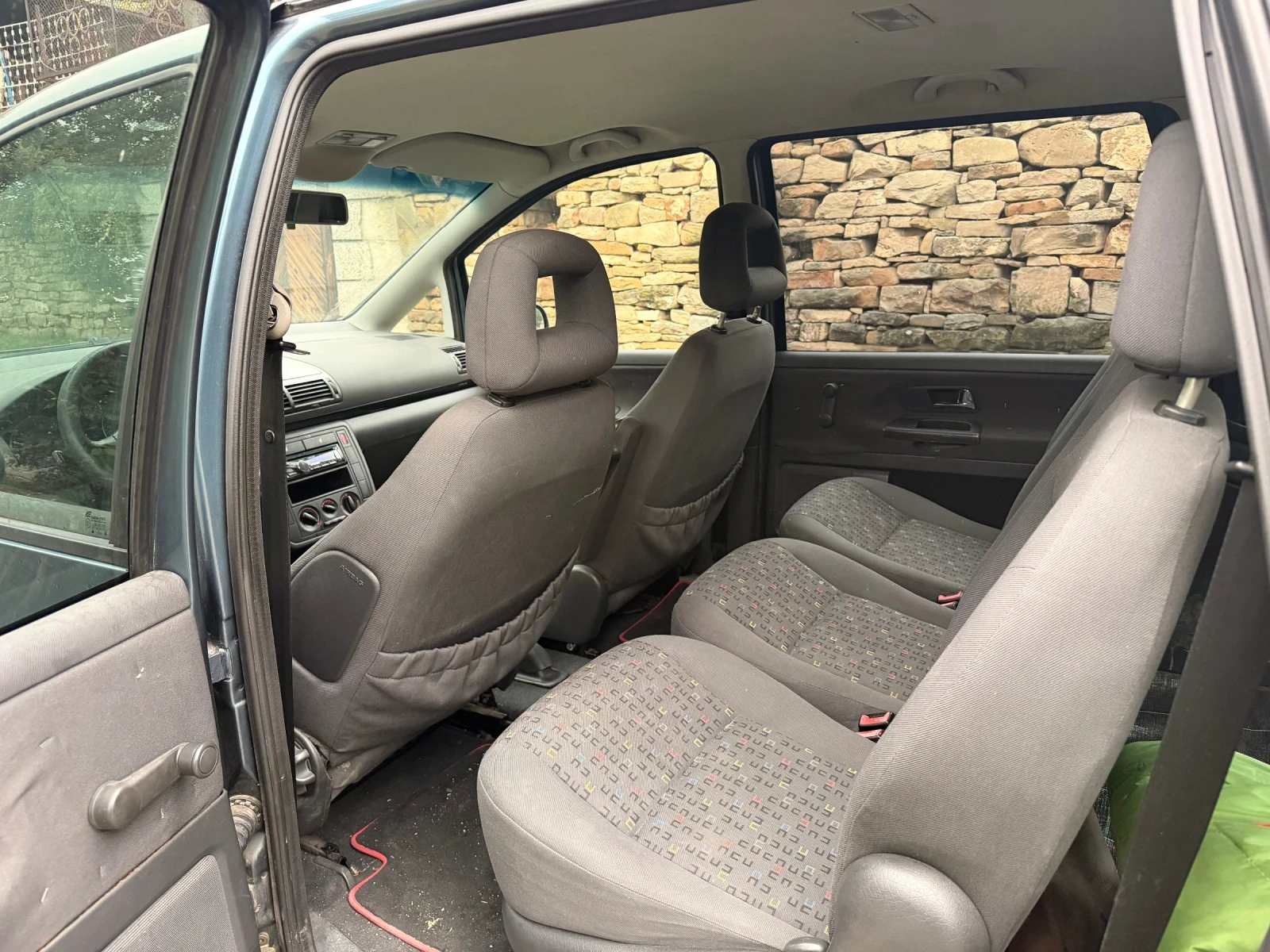 VW Sharan 1.9 TDI * 116* 7 Местен * , снимка 6 - Автомобили и джипове - 56742113