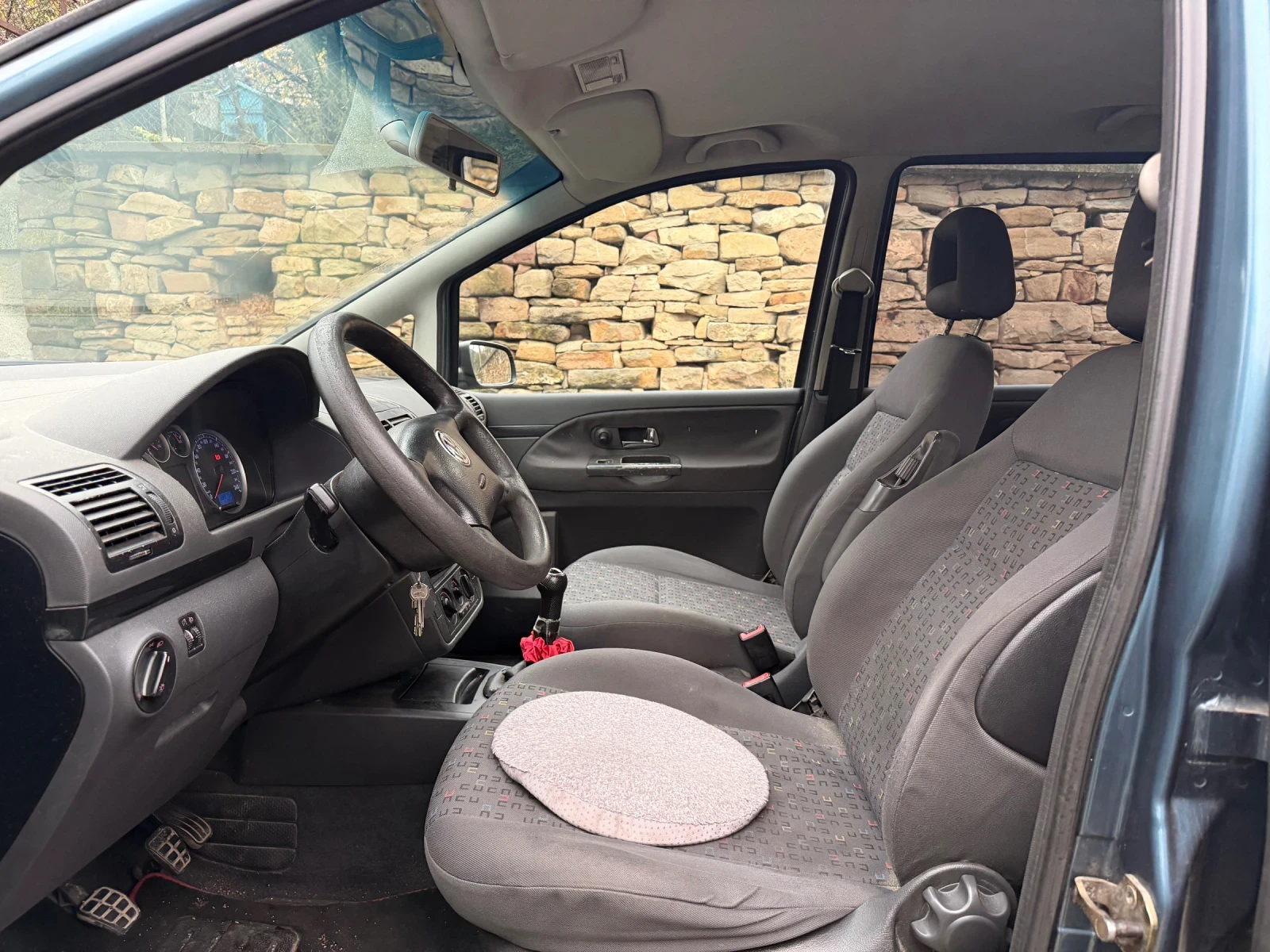 VW Sharan 1.9 TDI * 116* 7 Местен * , снимка 7 - Автомобили и джипове - 56742113