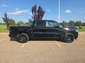 Dodge RAM 1500  Sport 4x4 Crew Cab 5'7" Box * CARFAX * , снимка 3