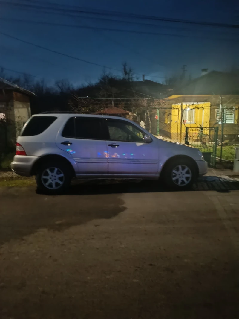 Mercedes-Benz ML 270, снимка 7 - Автомобили и джипове - 48418146