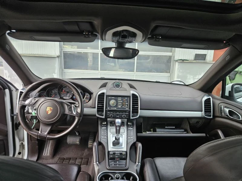 Porsche Cayenne 3.0 TDI , снимка 13 - Автомобили и джипове - 48650734