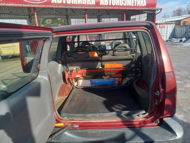 Nissan Terrano 2, снимка 10 - Автомобили и джипове - 48779868