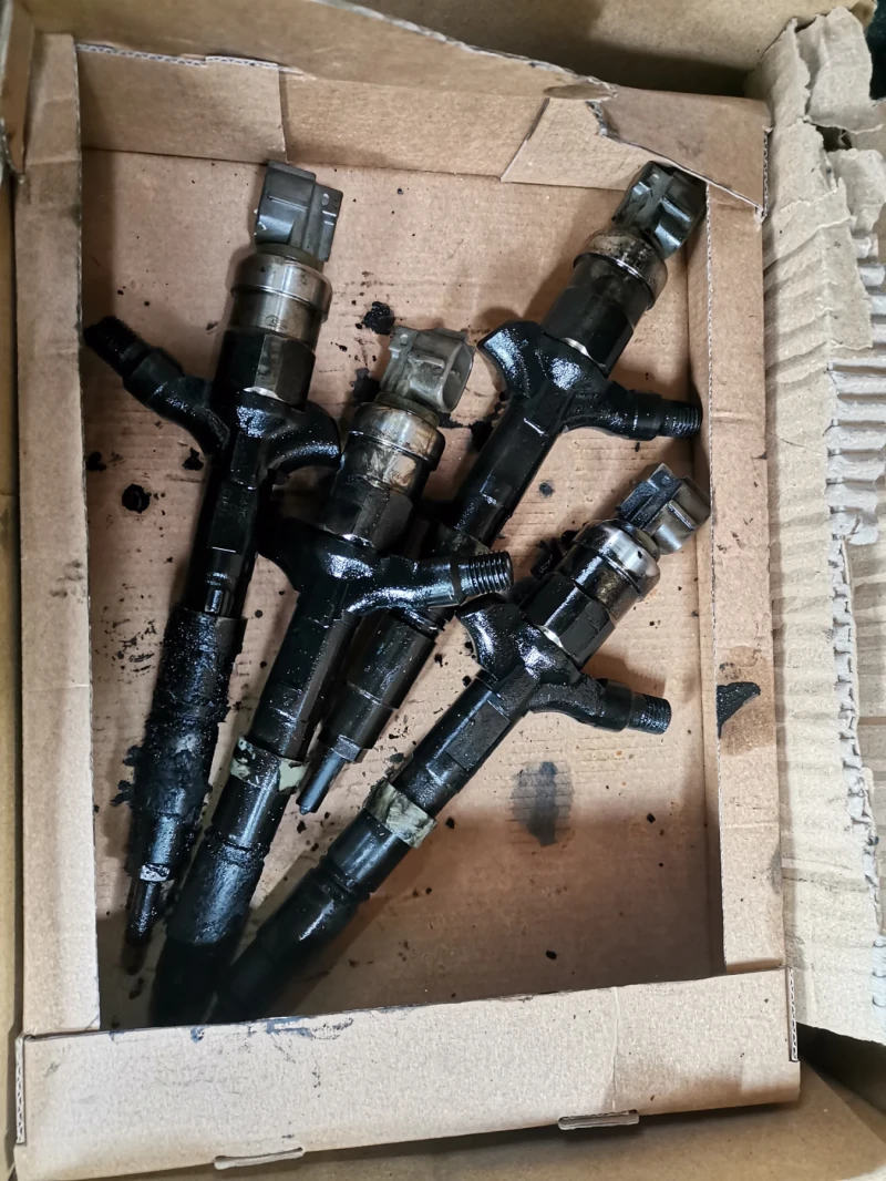 Toyota Rav4 D4d, снимка 16 - Автомобили и джипове - 52398520