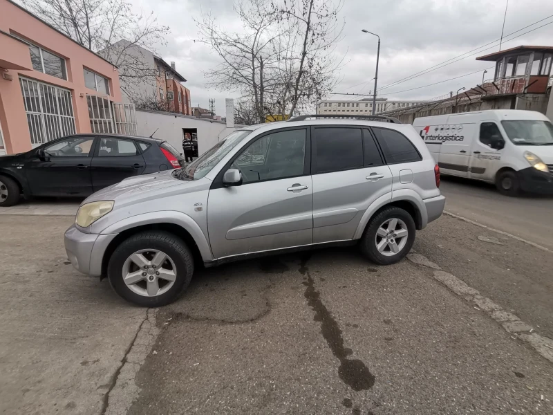 Toyota Rav4 D4d, снимка 6 - Автомобили и джипове - 48950890