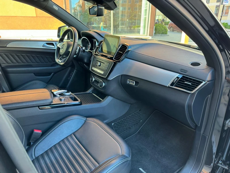 Mercedes-Benz GLE Coupe  350* 4matic* 9G-tronic* AMG* 360* Kamera, снимка 13 - Автомобили и джипове - 52670899