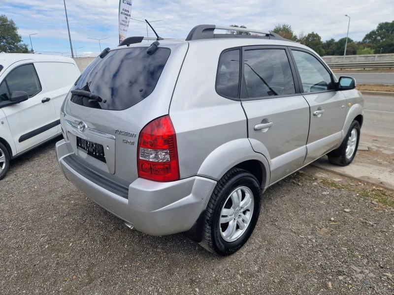 Hyundai Tucson 2.0CRDI 140HP.4X4 ITALIA, снимка 9 - Автомобили и джипове - 51973519