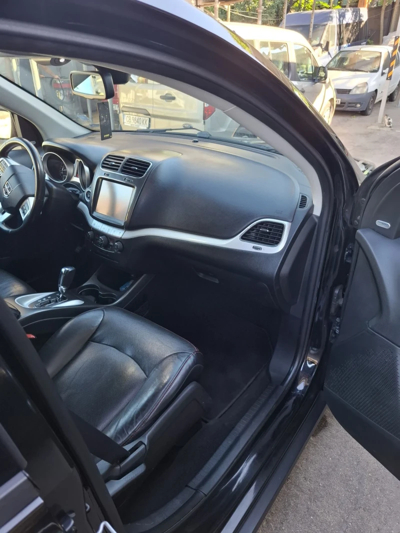 Dodge Journey, снимка 5 - Автомобили и джипове - 52449465