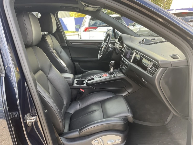 Porsche Macan S 3.0L DISTRONIC/360/ОБДУХВАНЕ/ПАНО/FACE, снимка 16 - Автомобили и джипове - 52641051