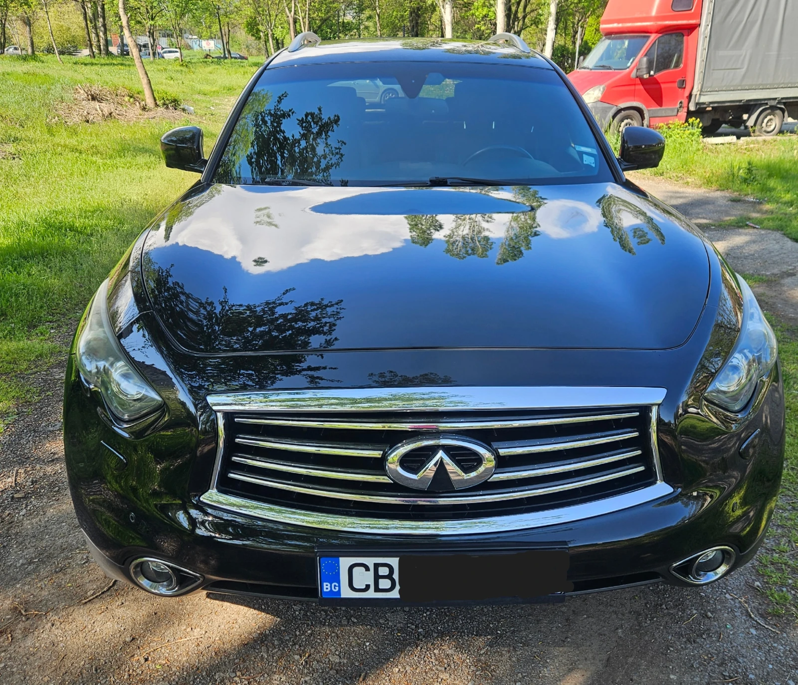 Infiniti QX70 3, 7 AWD - Швейцария - изображение 3