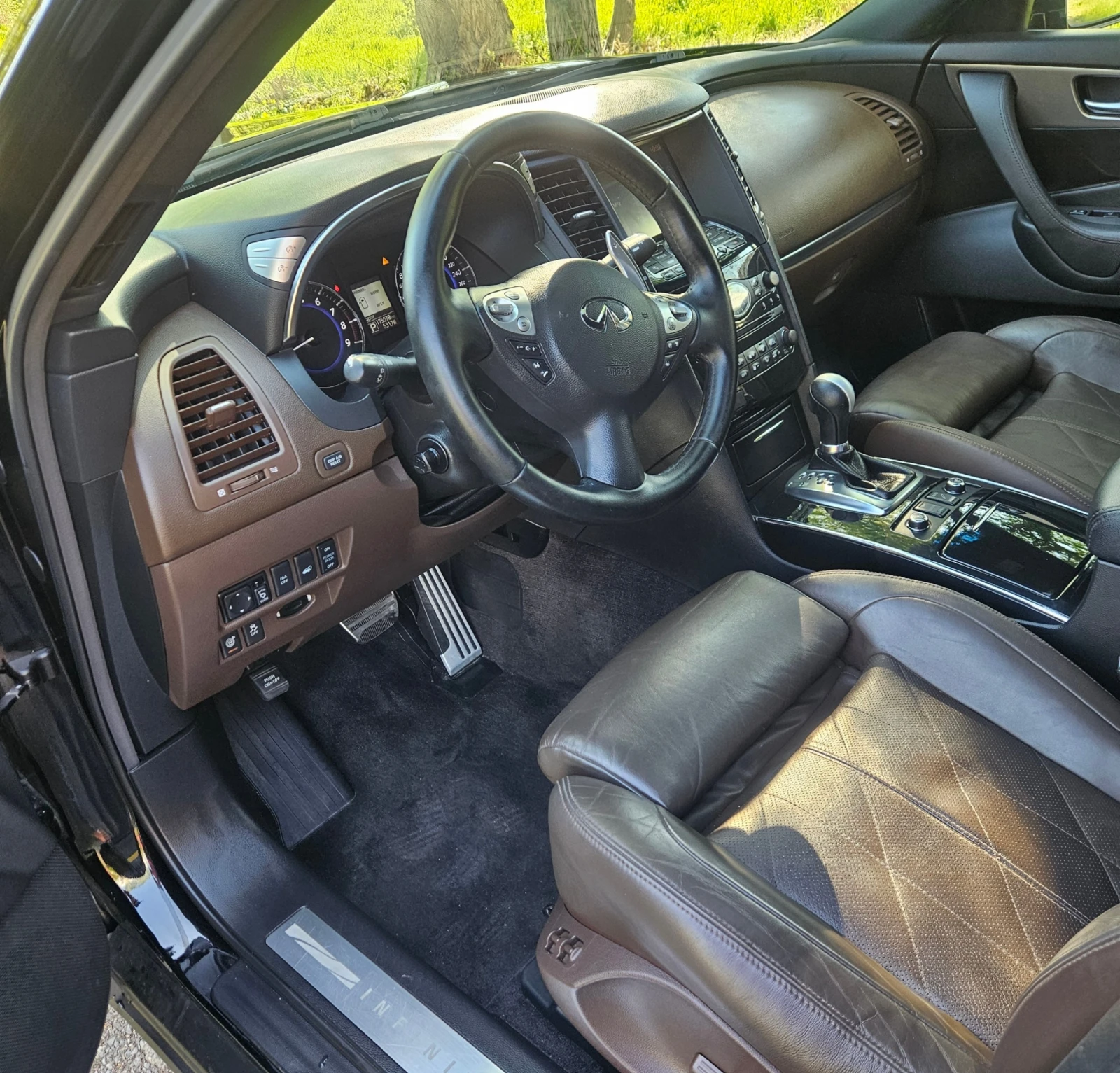 Infiniti QX70 3, 7 AWD - Швейцария - изображение 10