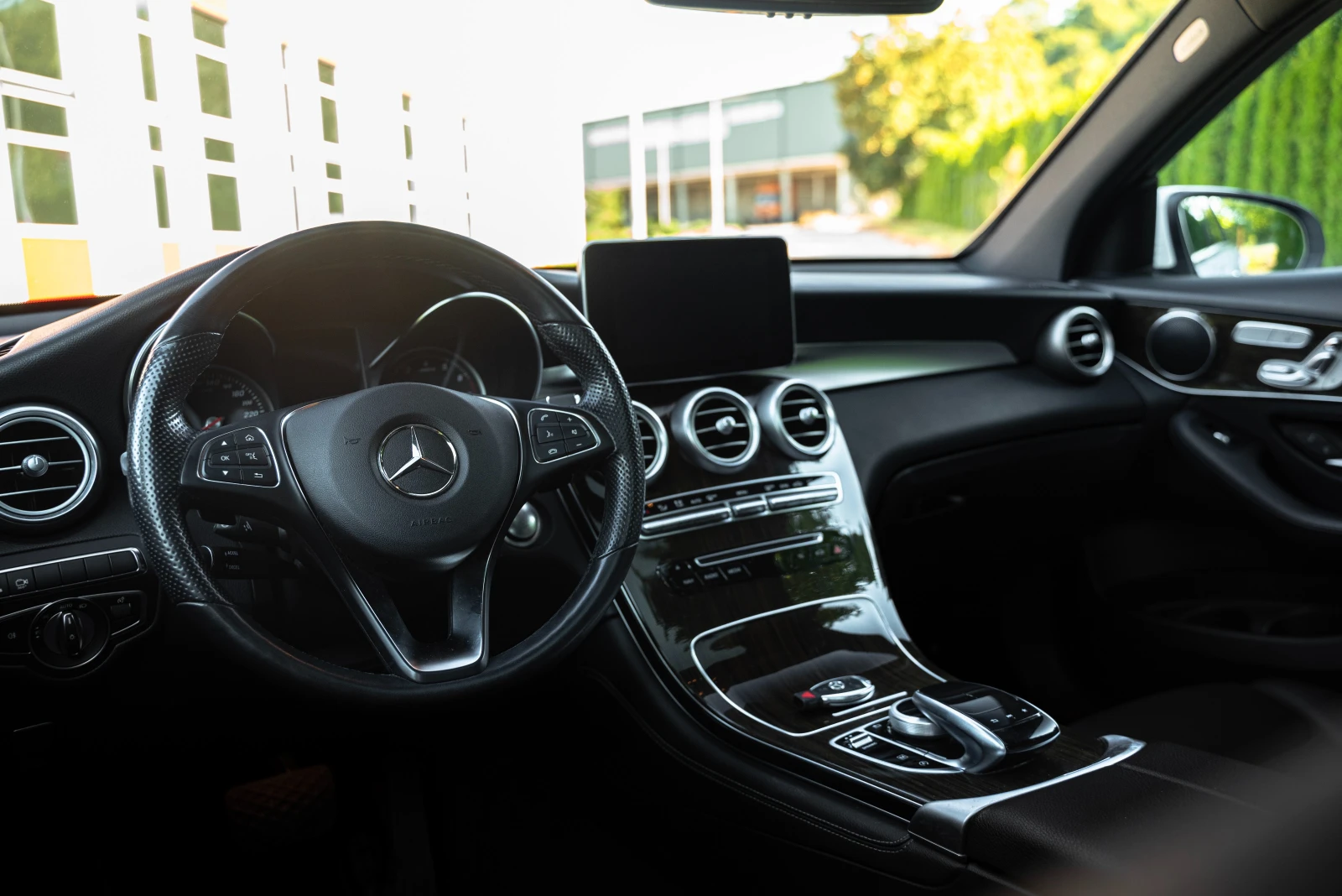 Mercedes-Benz GLC 300, снимка 9 - Автомобили и джипове - 52570364