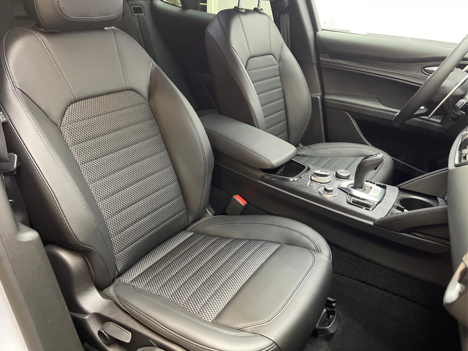 Alfa Romeo Stelvio NEW!SPRINT;44;2.2 MULTIJET;MATRIX | Mobile.bg   13