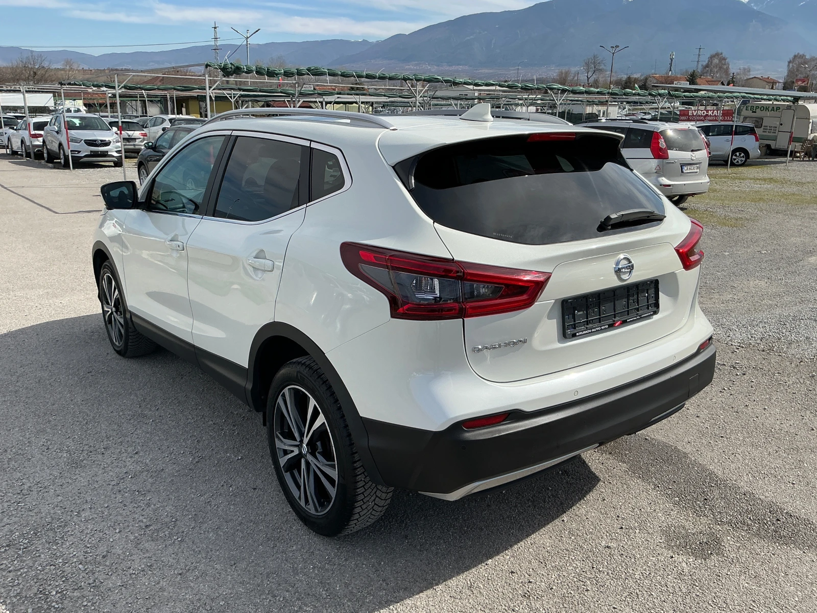 Nissan Qashqai 1.6 DCI, снимка 6 - Автомобили и джипове - 53781780