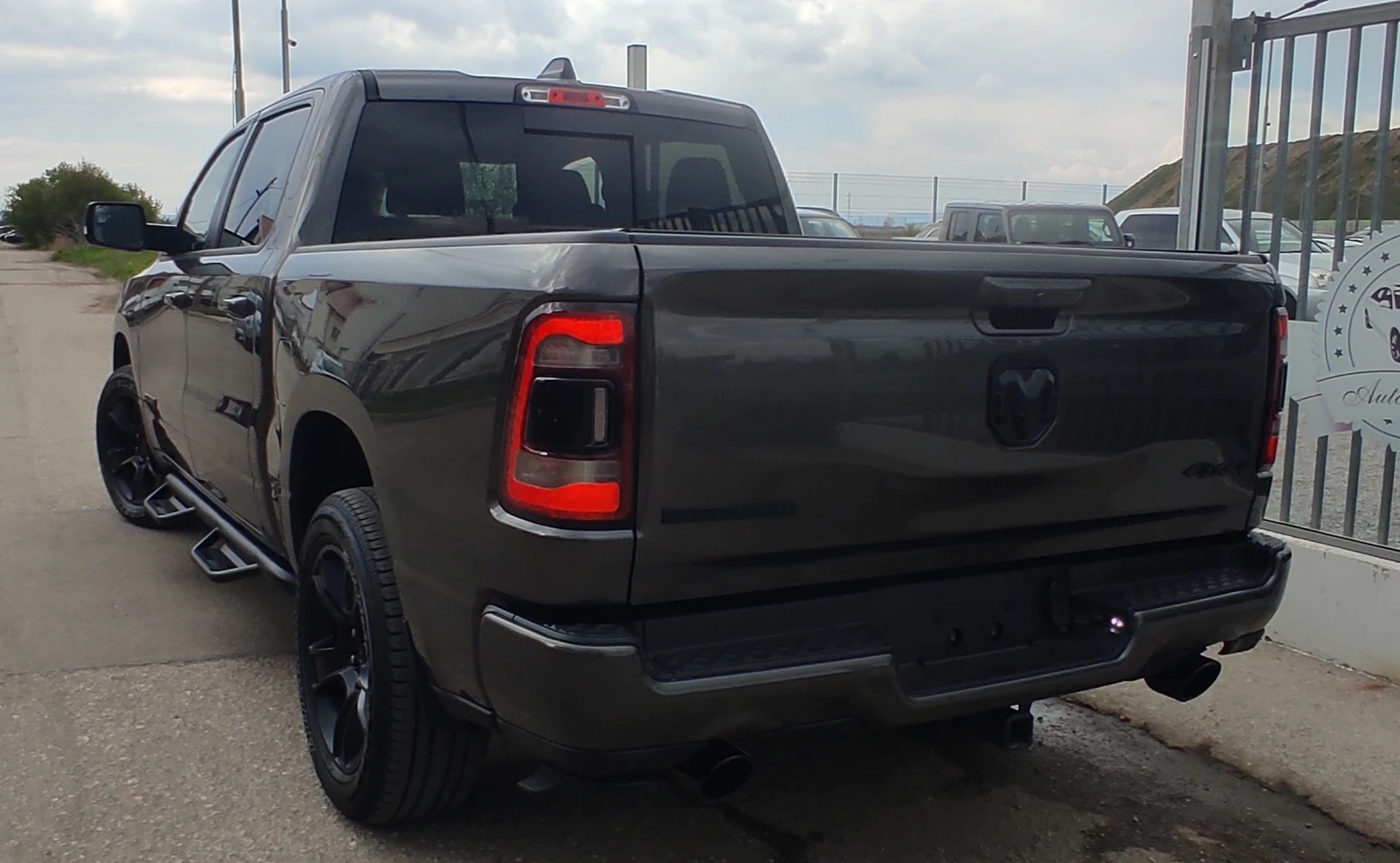 Dodge RAM 1500 BIGHORN 5.7HEMI-v8 CREW-CAB: TOP:TOP;TOP!!!, снимка 7 - Автомобили и джипове - 54237481