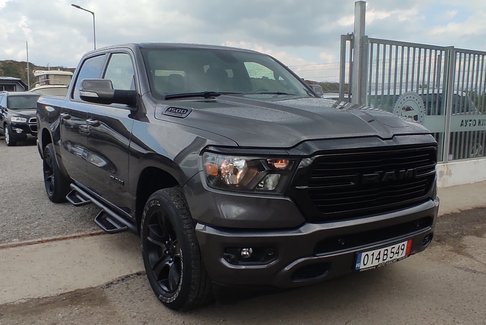 Dodge RAM 1500 BIGHORN 5.7HEMI-v8 CREW-CAB: TOP:TOP;TOP!!!, снимка 3 - Автомобили и джипове - 54237481