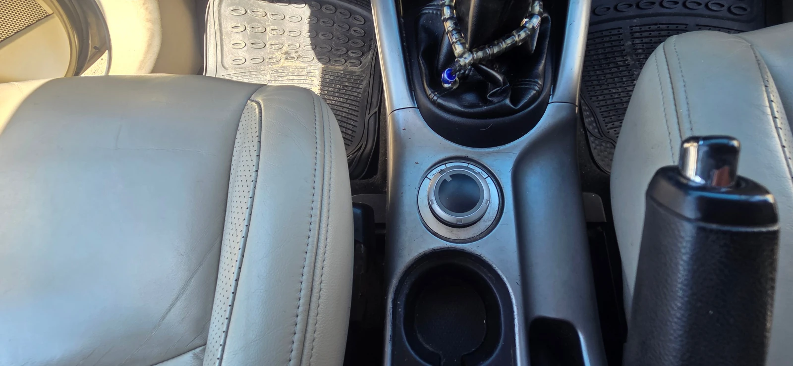 Mitsubishi Outlander 2.0 TDI 4X4, снимка 13 - Автомобили и джипове - 54613119