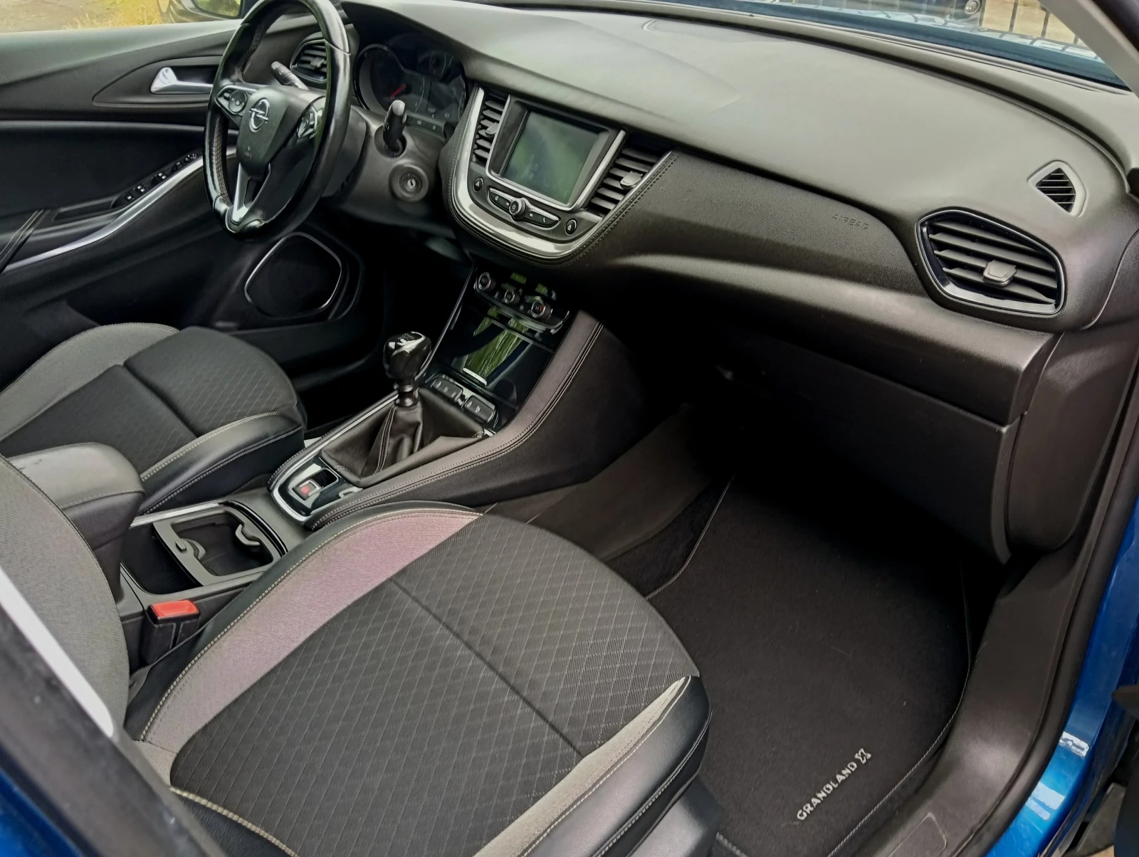 Opel Crossland X 1.6 HDI 120к.с., снимка 10 - Автомобили и джипове - 54666190