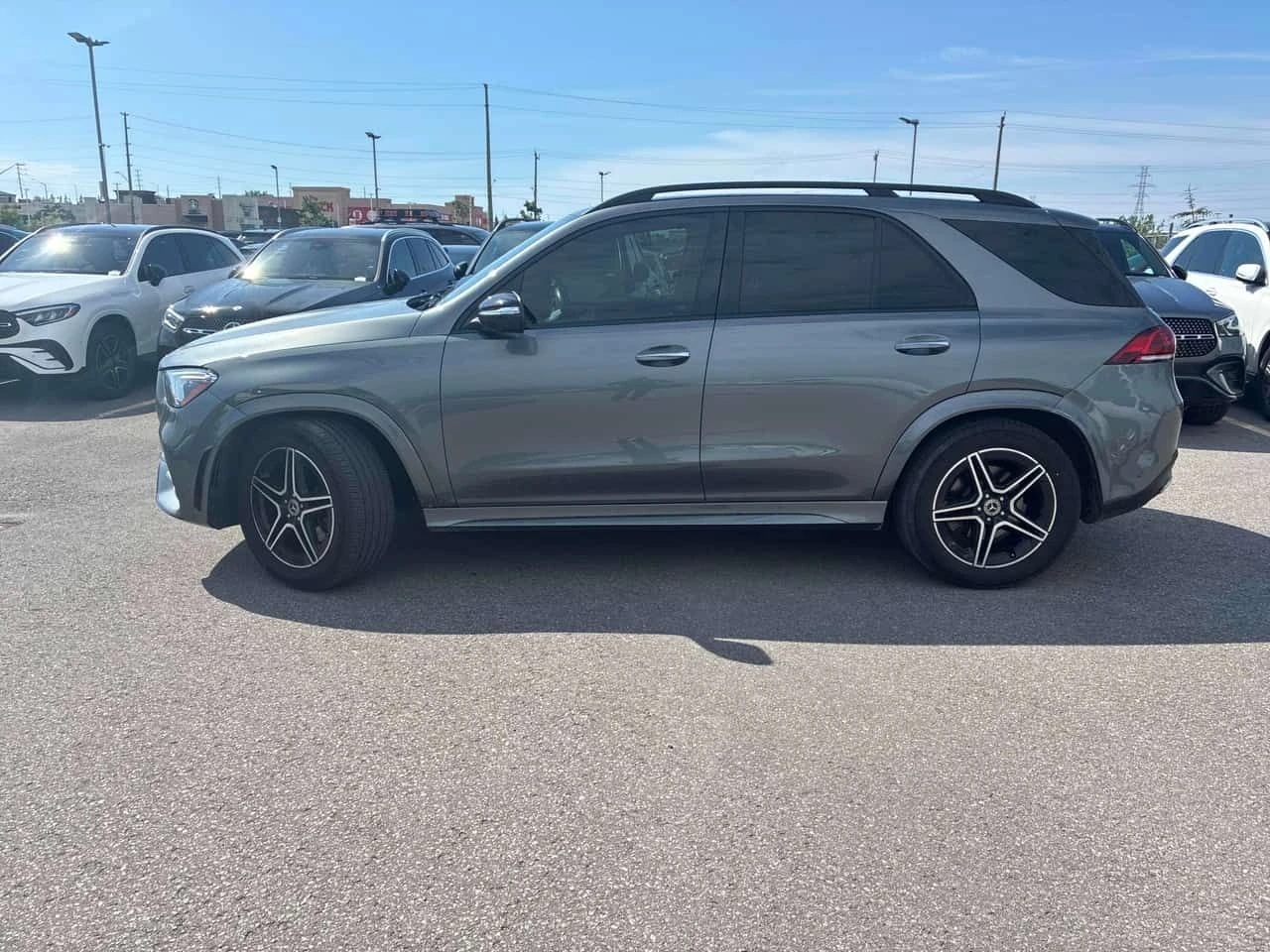 Mercedes-Benz GLE 350 АМГ ПАКЕТ * CARFAX * ОПЦИЯ ЗА ФИНАНСИРАНЕ, снимка 2 - Автомобили и джипове - 54948201